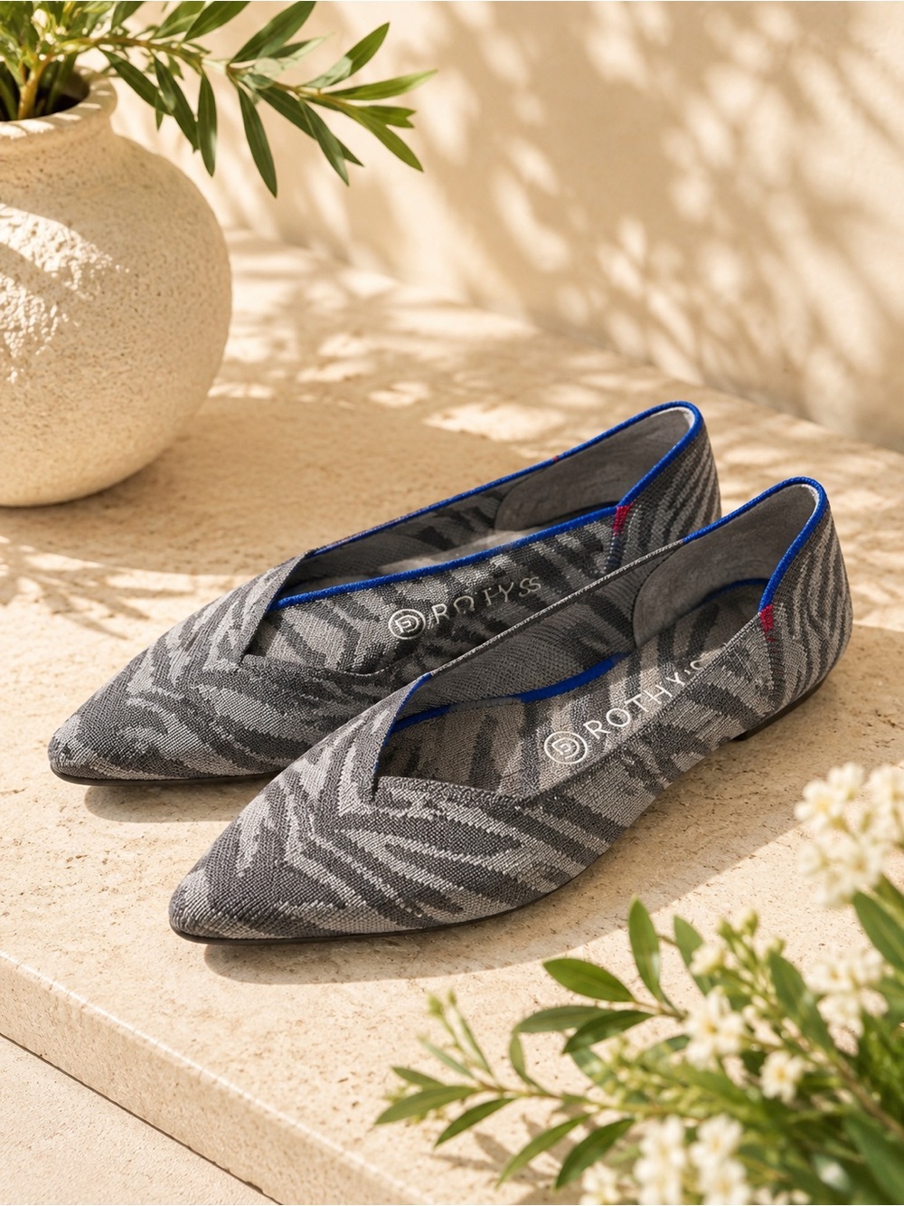 Rothy’s The Point Gray Zebra Knit Pointed Toe Flats Women’s 7 Retired old money